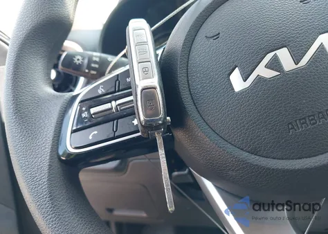 2024 Kia Forte Lxs z USA, uszkodzony, nr VIN 3KPF24ADXRE707432